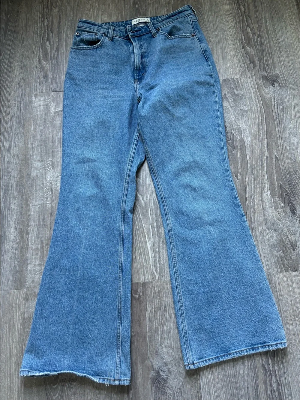Abercrombie & Fitch Womens The Vintage Flare High Rise Jeans Size 29